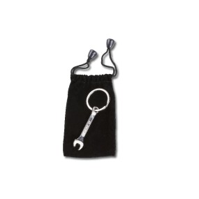 Porta-chaves em metal cromado, numa bolsa de veludo - Beta 9595T